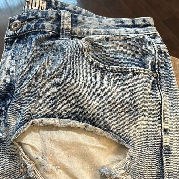 Trillnation Destroyed Mens Jeans 36x30” Acid Washed Ripped Jeans. - Picture 2 of 8